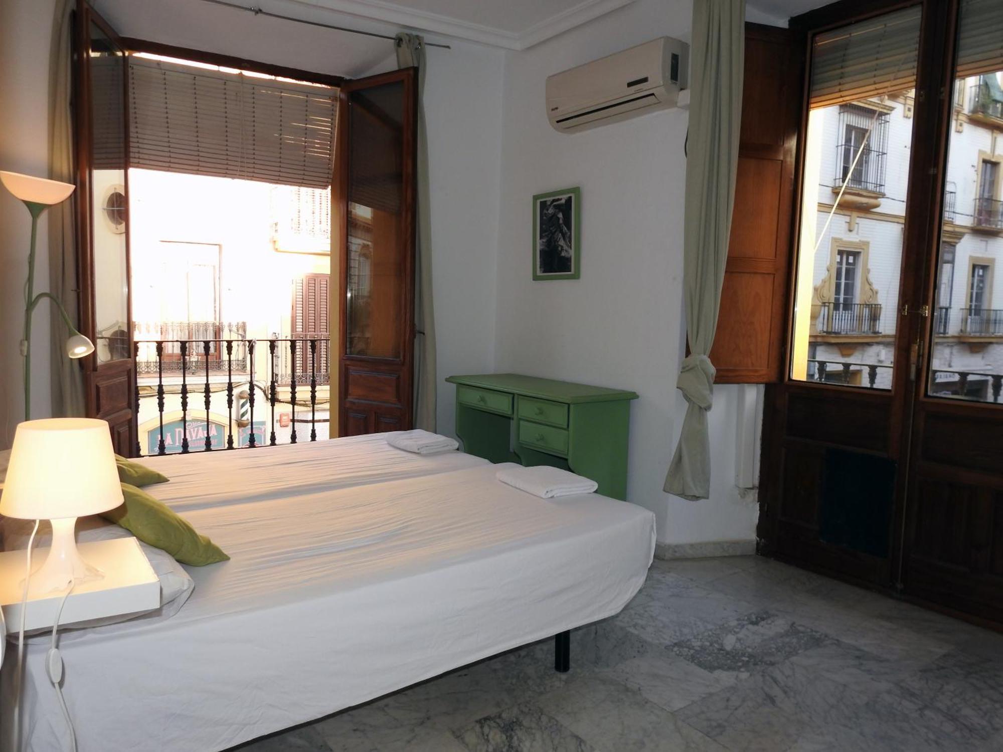 Apartamento En Sevilla Centro Con Vistas A La Plaza Alameda De Hercules - Hasta 7 Personas Zewnętrze zdjęcie