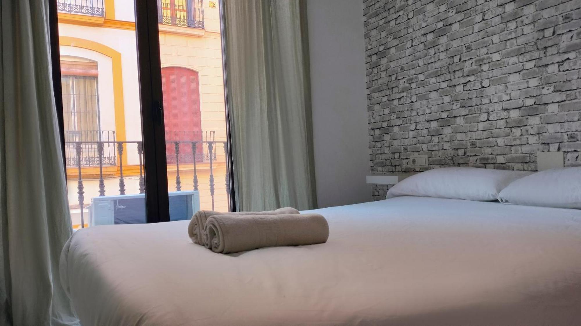 Apartamento En Sevilla Centro Con Vistas A La Plaza Alameda De Hercules - Hasta 7 Personas Zewnętrze zdjęcie